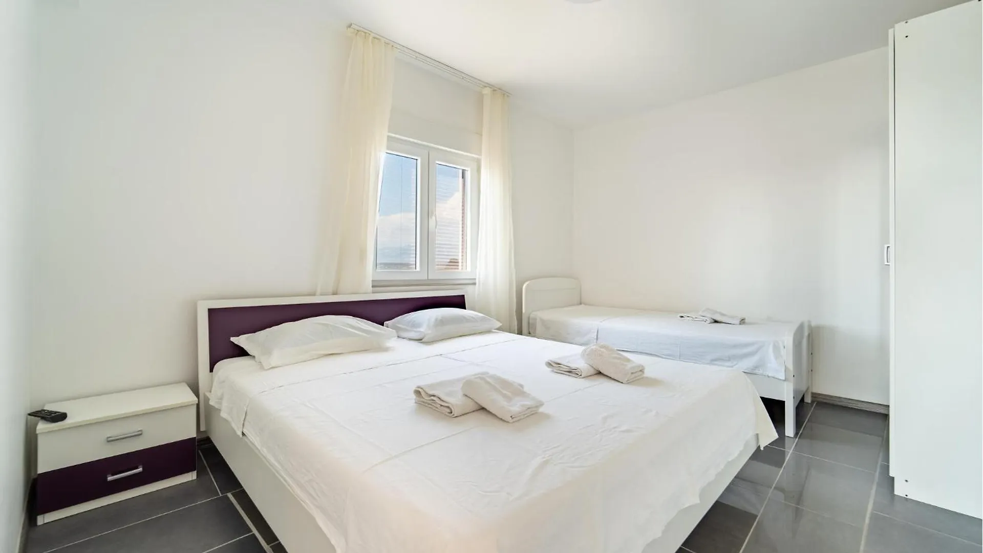 Holiday home Cozy Home In Islam Latinski With Wifi Croatia