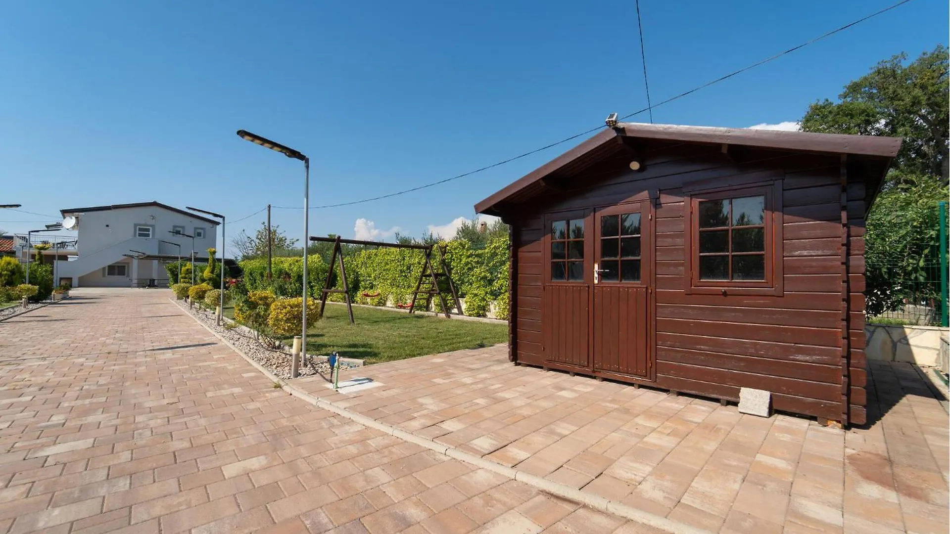 Cozy Home In Islam Latinski With Wifi Holiday home