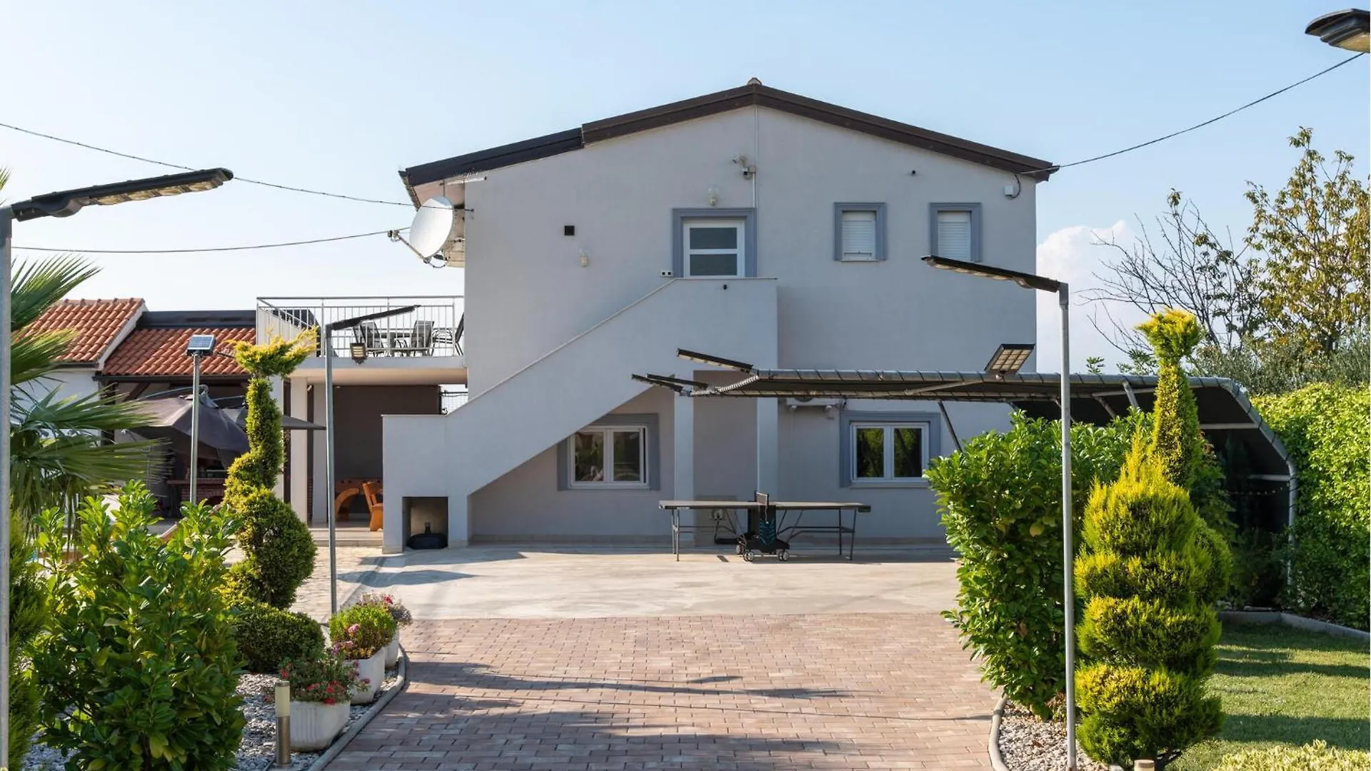 Cozy Home In Islam Latinski With Wifi Holiday home